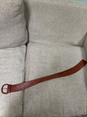 Banana Republic Embossed Leather Belt in Chestnut Brown made in Italy